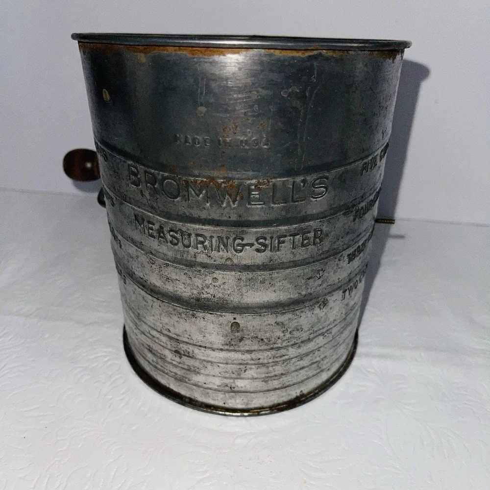 Vintage Kitchenware Lot Frigidaire Quickube Ice Tray Bromwell Sifter Jar Pitcher